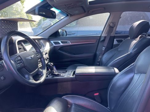 Used 2015 Hyundai Genesis 5.0 image 5