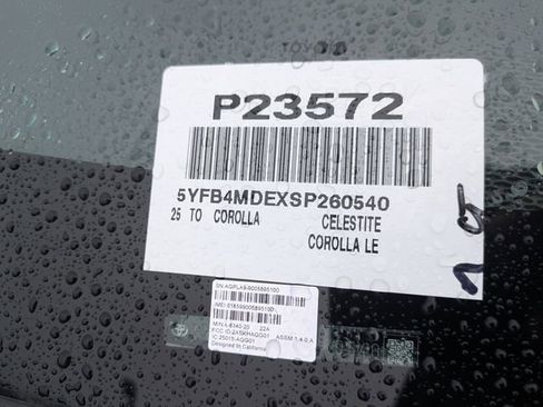 Used 2025 Toyota Corolla LE image 34