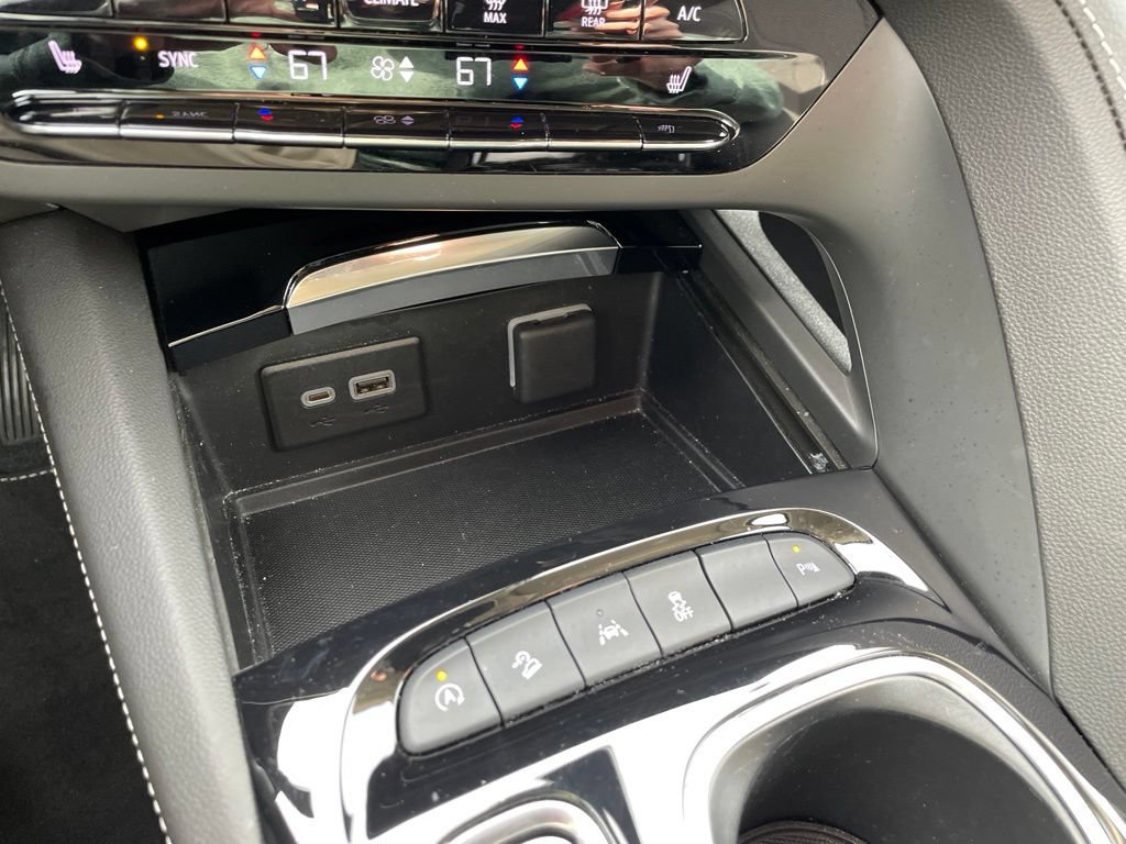 Used 2023 Buick Envision Preferred AWD/4WD image 30