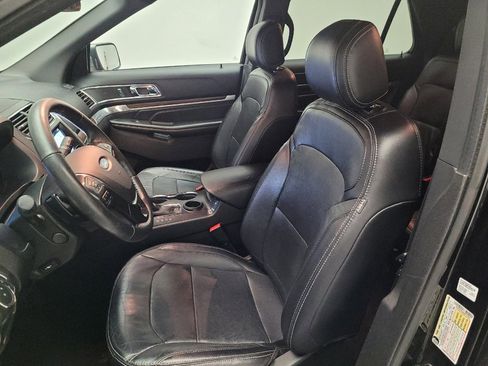 Used 2017 Ford Explorer Limited w/ Equipment Group 301A image 17