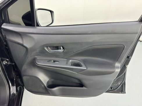 Used 2021 Nissan Versa SV image 35