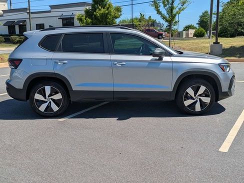 Used 2025 Volkswagen Taos S AWD/4WD image 3