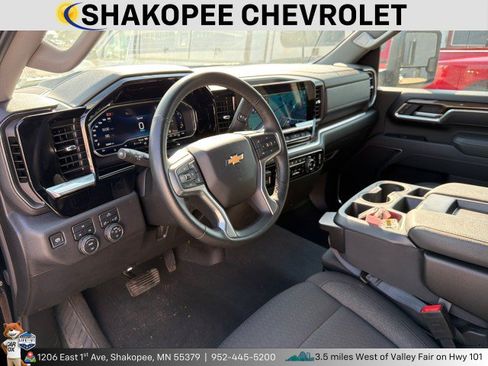 Used 2025 Chevrolet Silverado 2500 LT w/ Convenience Package AWD/4WD image 3