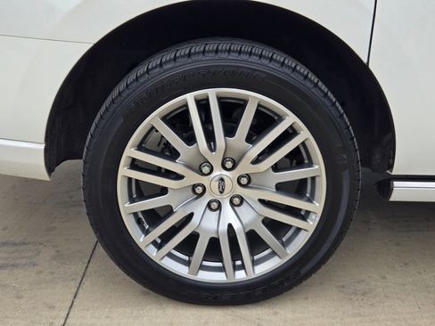 Used 2023 Ford Expedition Max Platinum RWD image 27