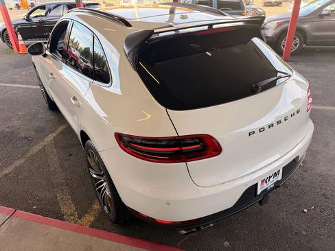 Used 2015 Porsche Macan S image 4
