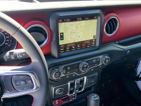 Used 2023 Jeep Wrangler Unlimited Rubicon AWD/4WD image 6