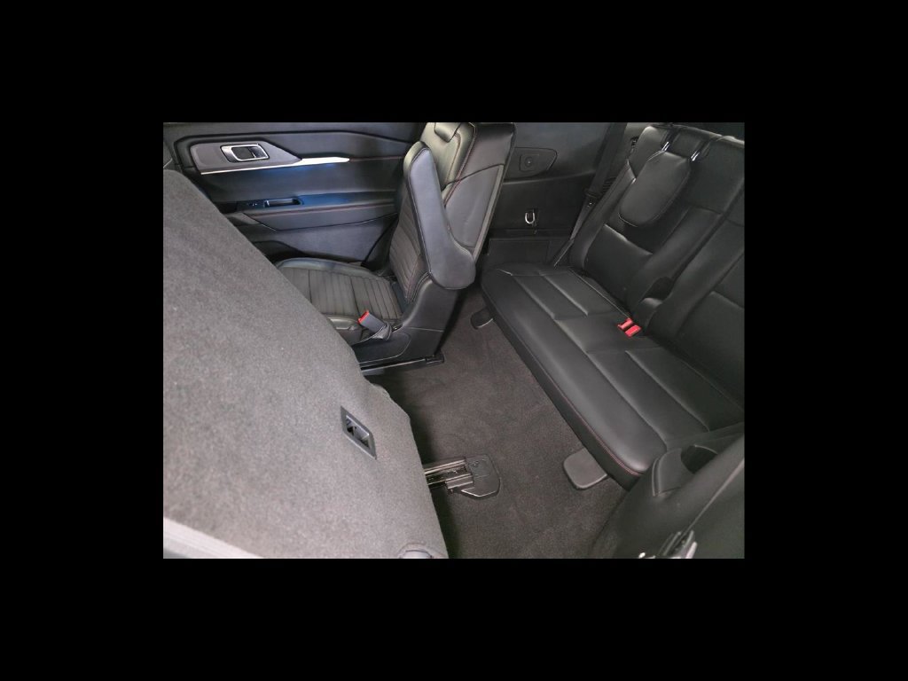 Used 2025 Ford Explorer ST-Line w/ Premium Package AWD/4WD image 17