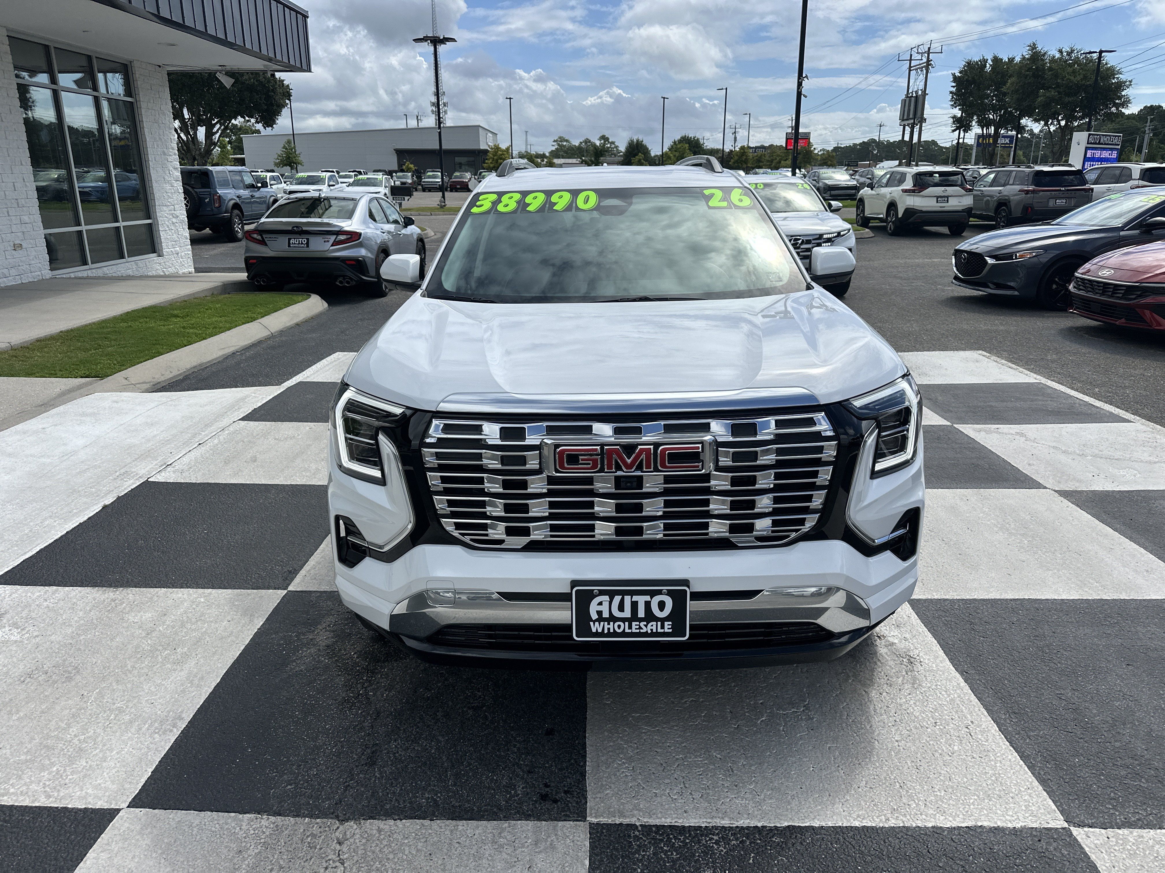 Used 2026 GMC Terrain Denali AWD/4WD image 2