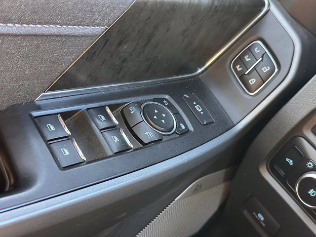Used 2024 Ford F350 Lariat w/ Lariat Ultimate Package AWD/4WD image 16