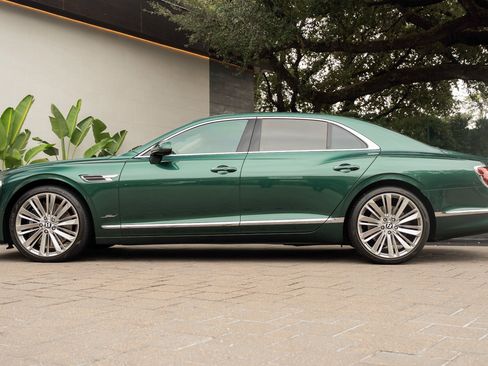 Used 2023 Bentley Flying Spur W12 image 51