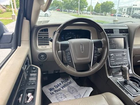 Used 2015 Lincoln Navigator 4WD image 36