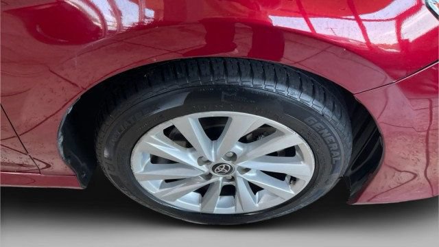 Used 2021 Toyota Camry LE FWD image 6