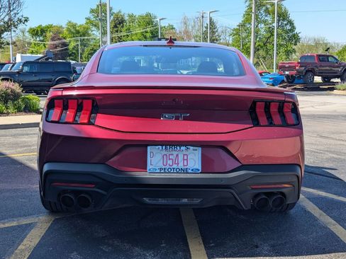 Used 2025 Ford Mustang GT Premium RWD image 4