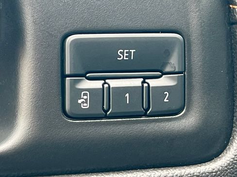 Used 2022 GMC Sierra 1500 AT4 w/ AT4 Preferred Package AWD/4WD image 26