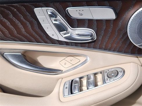 Certified 2021 Mercedes-Benz GLC 300 4MATIC image 11