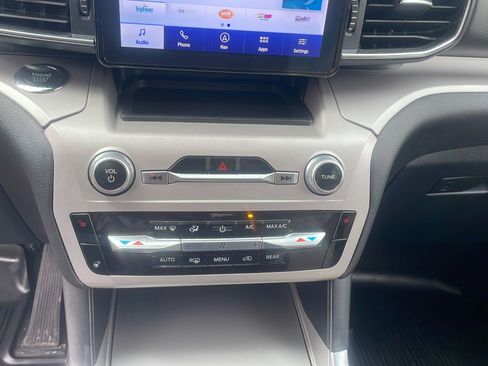 Used 2023 Ford Explorer XLT w/ Equipment Group 202A AWD/4WD image 25
