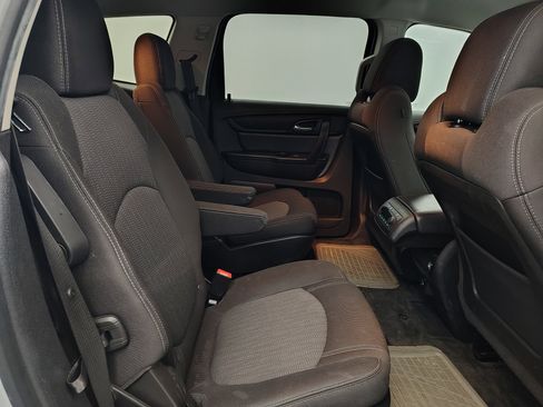 Used 2017 Chevrolet Traverse LT AWD/4WD image 16