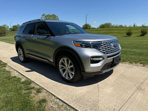Used 2022 Ford Explorer Platinum w/ Equipment Group 601A AWD/4WD image 7
