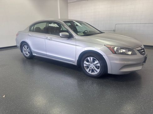 Used 2012 Honda Accord LX image 2