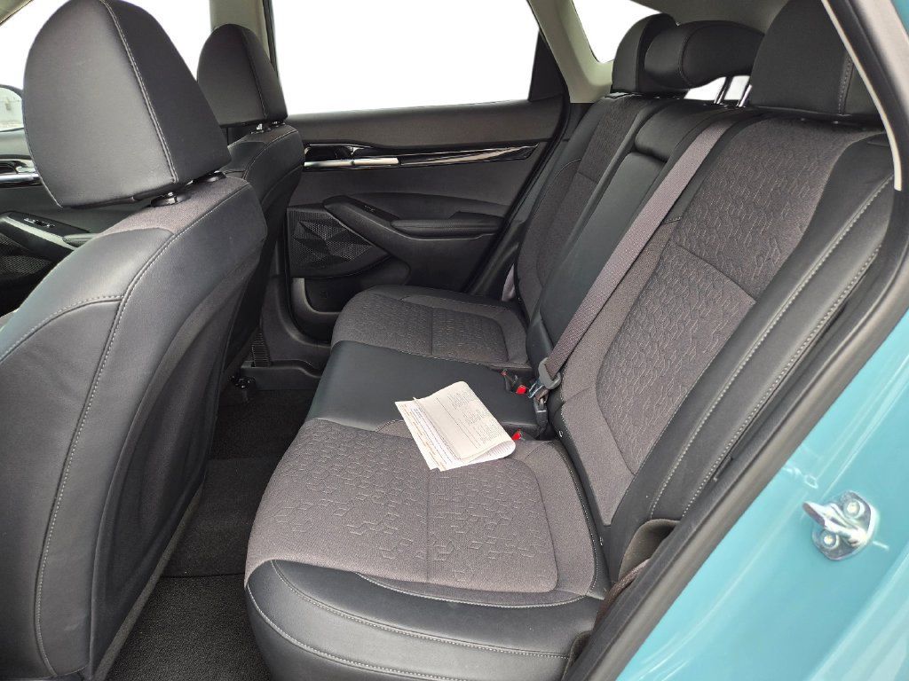 Certified 2025 Kia Seltos S FWD image 19
