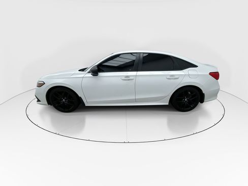 Used 2023 Honda Civic Sport image 5