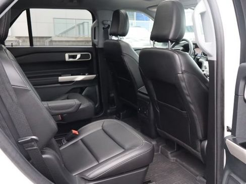 Used 2023 Ford Explorer XLT w/ Equipment Group 202A AWD/4WD image 36