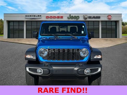 Used 2024 Jeep Gladiator Sport image 32