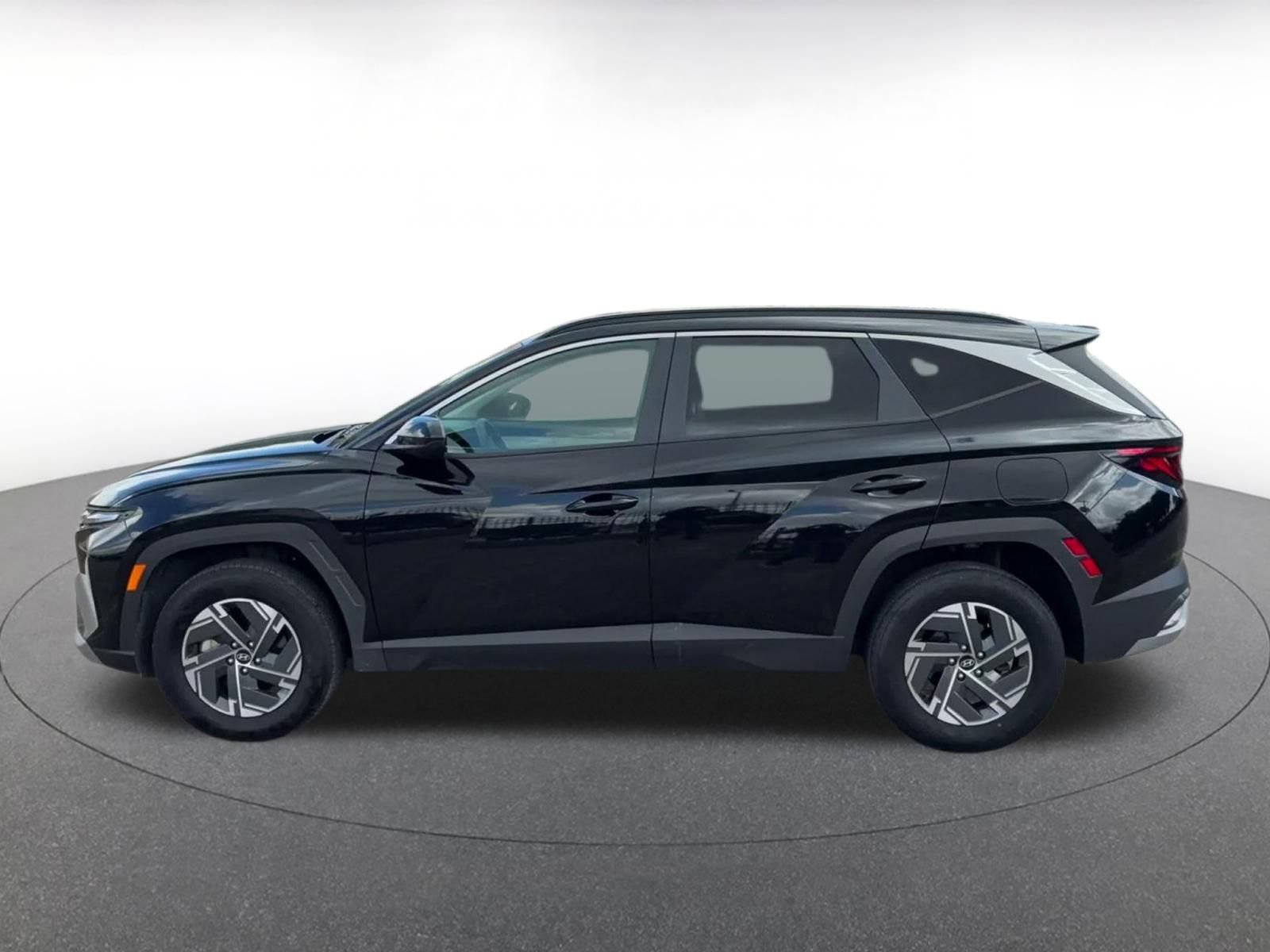 Used 2025 Hyundai Tucson Blue AWD/4WD image 8