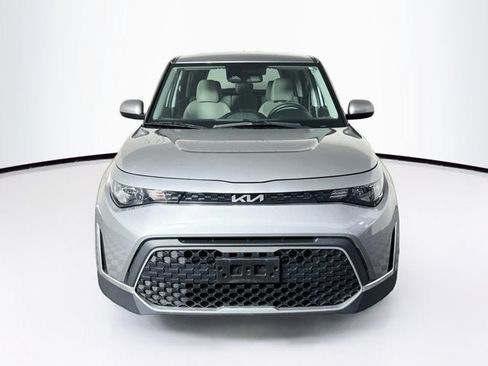 Certified 2023 Kia Soul LX FWD image 2