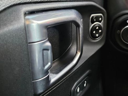Used 2020 Jeep Wrangler Unlimited Rubicon AWD/4WD image 18