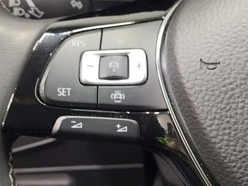 Used 2021 Volkswagen Tiguan SEL image 29