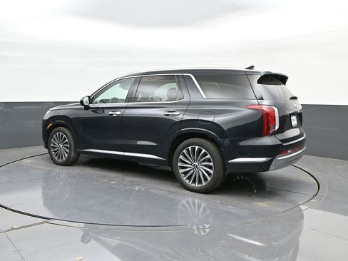 Used 2024 Hyundai Palisade Calligraphy image 5