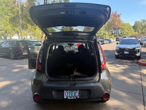 Used 2016 Kia Soul FWD image 15
