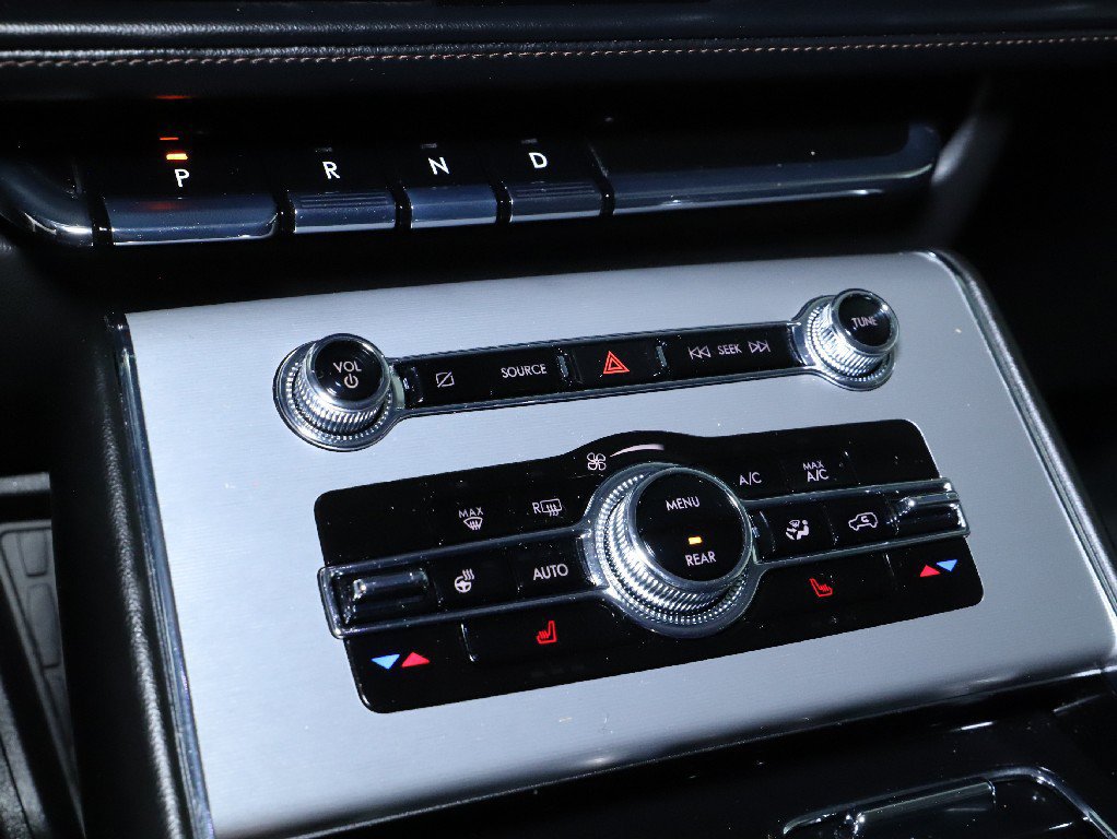 Used 2023 Lincoln Aviator AWD w/ Premium Package image 29