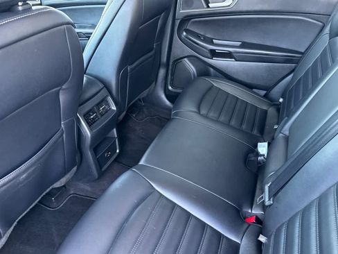 Used 2022 Ford Edge SEL image 4