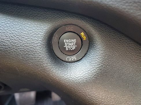 Used 2020 Jeep Cherokee Latitude Plus FWD image 22