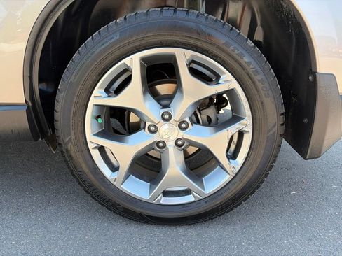 Used 2015 Subaru Forester 2.5i Touring w/ Eyesight & Navigation System AWD/4WD image 31