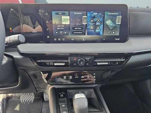 New 2026 Nissan Kicks SR w/ Illumination Package FWD image 20