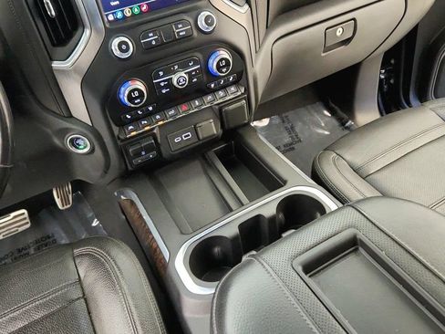 Used 2019 GMC Sierra 1500 Denali w/ Denali Ultimate Package AWD/4WD image 28