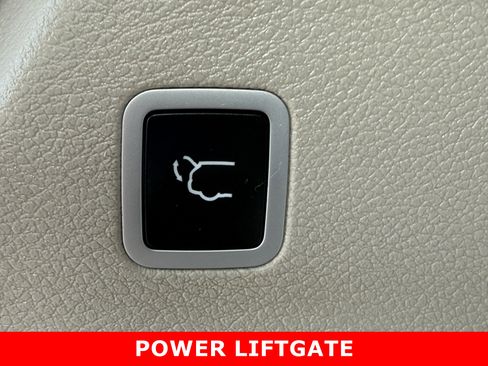 Used 2019 Chrysler Pacifica Limited w/ Advanced Safetytec Group image 23