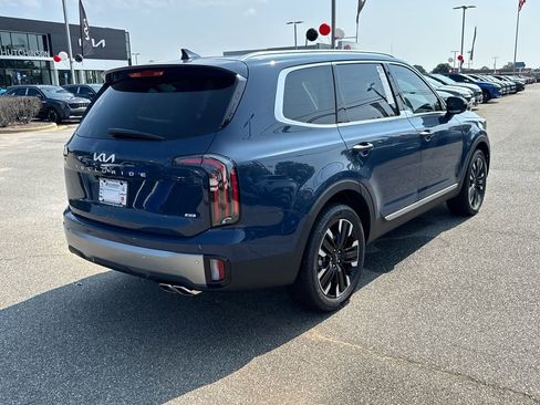 New 2025 Kia Telluride SX w/ SX Captain's Chair Package image 3