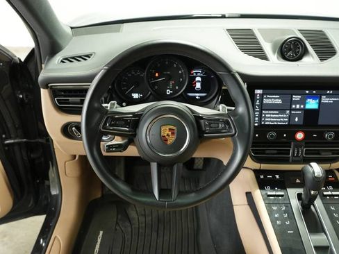 Certified 2022 Porsche Macan AWD/4WD image 13