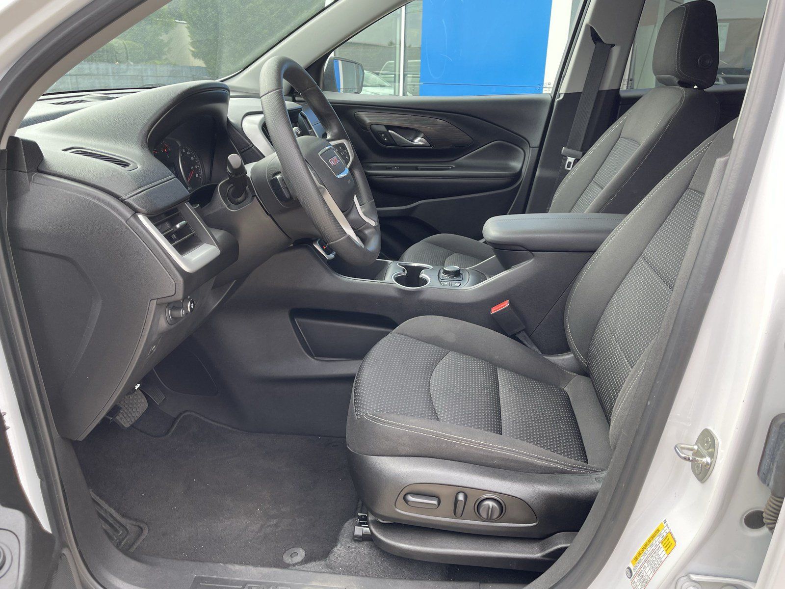Used 2022 GMC Terrain SLE w/ Driver Convenience Package AWD/4WD image 11