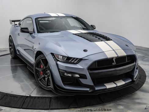 Used 2022 Ford Mustang Shelby GT500 w/ Carbon Fiber Track Pack RWD image 31