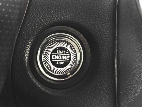 Used 2020 Mercedes-Benz GLC 300 image 21