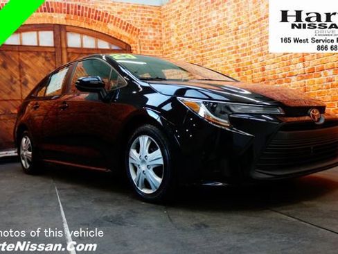 Used 2023 Toyota Corolla LE image 1