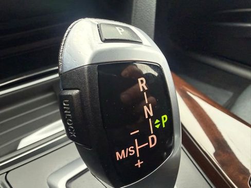 Used 2013 BMW 335i xDrive Sedan AWD/4WD image 28