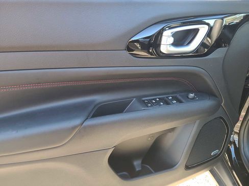 New 2024 Jeep Compass Trailhawk w/ Sun and Sound Group AWD/4WD image 22