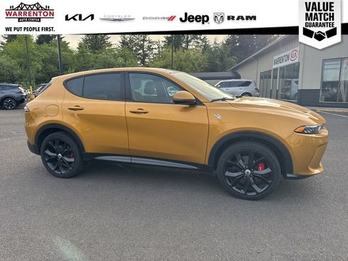Used 2024 Dodge Hornet R/T Plus w/ Track Pack AWD/4WD image 5