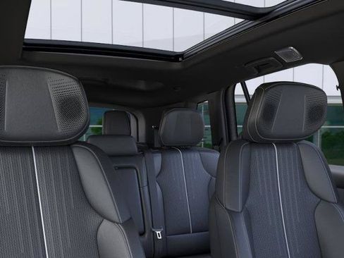New 2026 Cadillac Vistiq Luxury w/ LPO, Floor Liner Package AWD/4WD image 24